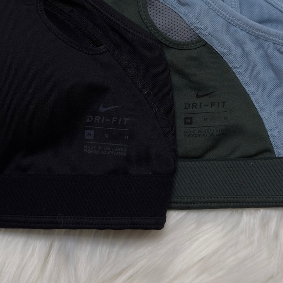 Nike Dri Fit CLassic  Cut Out Back Sports Bra - Picture 3 of 5